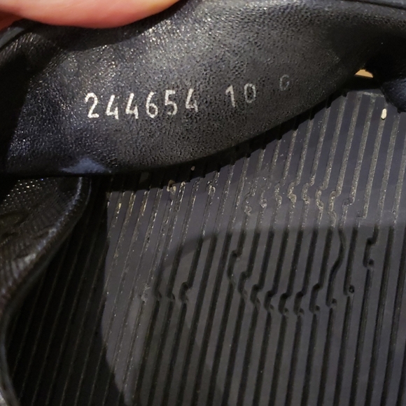 Mens Gucci rubber slides size 10 - Picture 6 of 6